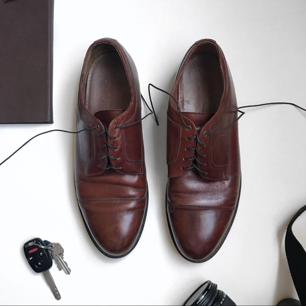 Johnston & Murphy Men’s Cap Toe Mahogany Shoes